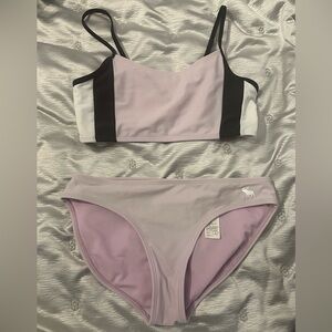 abercrombie kids Girl’s 2 pc. Swimsuit Size 13/14 Blk/white/lilac.
